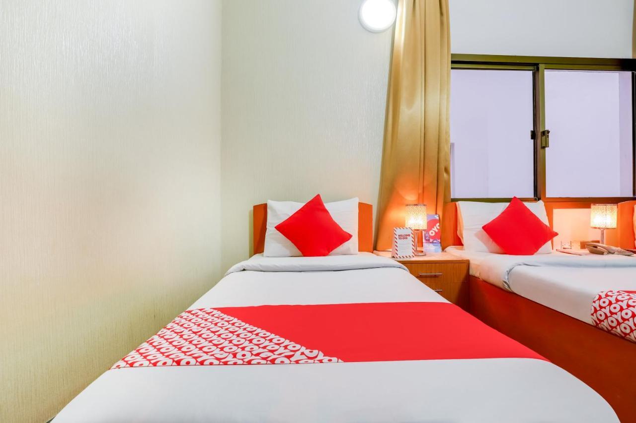 Oyo 339 Vienna Hotel Дубай Екстериор снимка