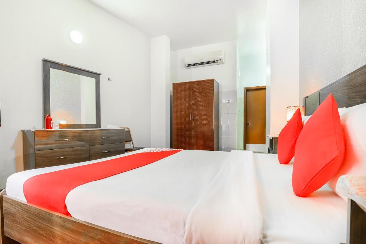 Oyo 339 Vienna Hotel Дубай Екстериор снимка